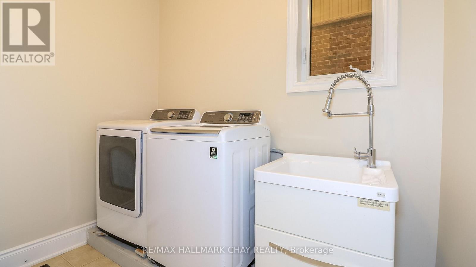 142 GOLD PARK GATE - Image 21