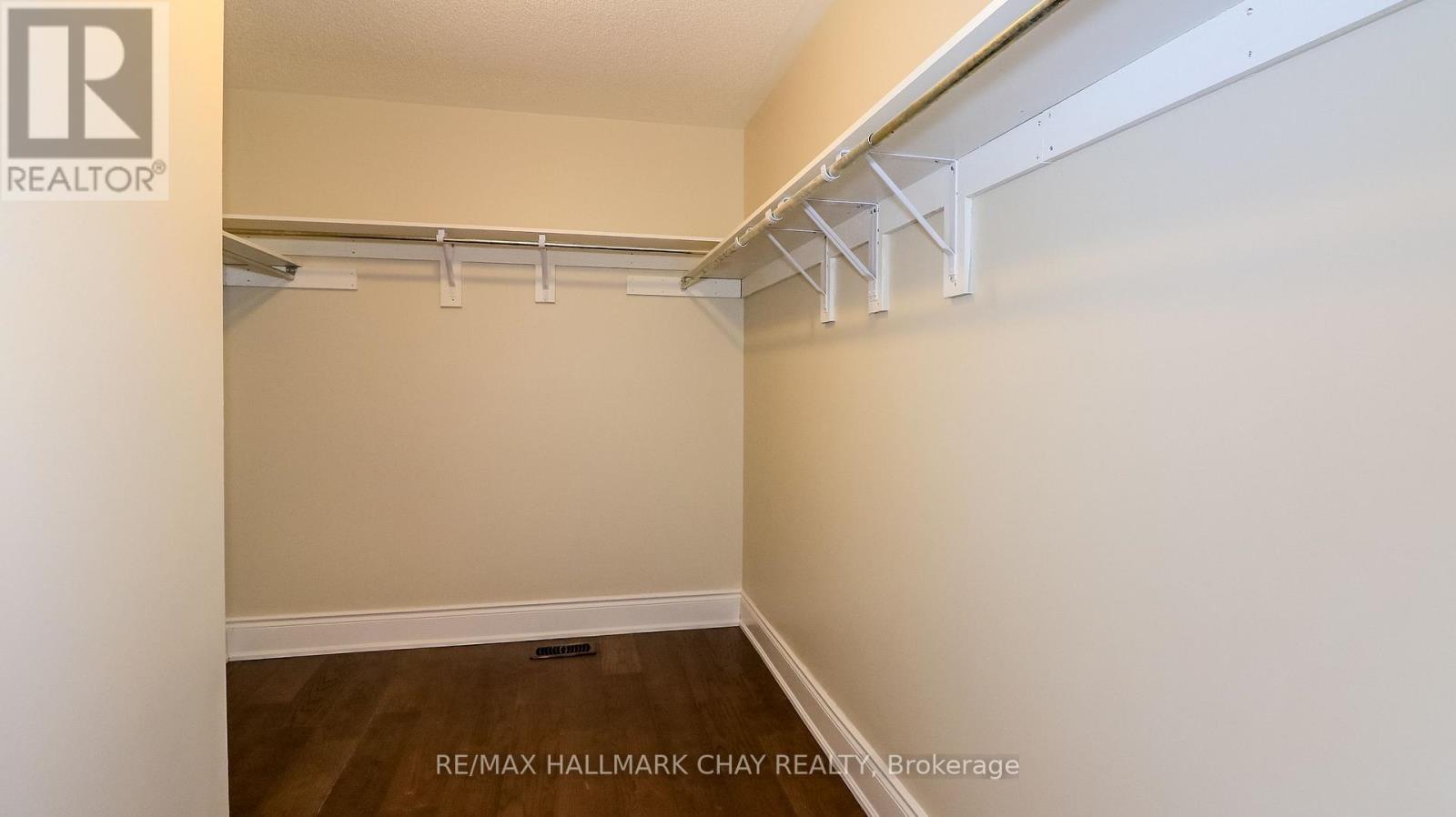 142 GOLD PARK GATE - Image 24