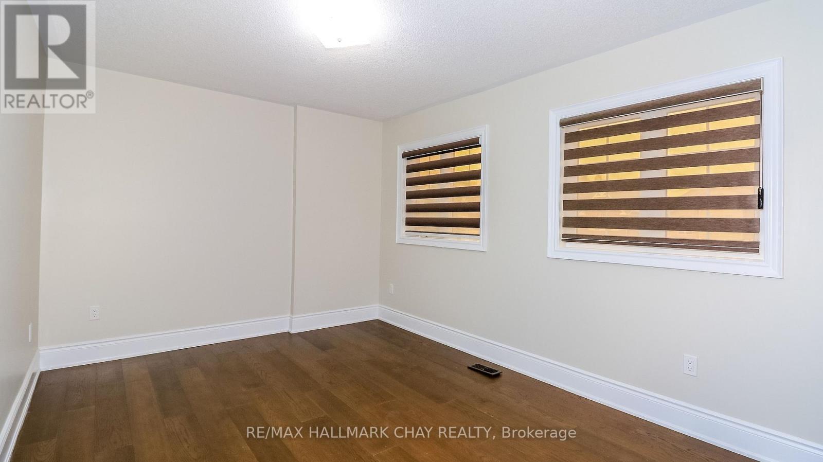 142 GOLD PARK GATE - Image 33