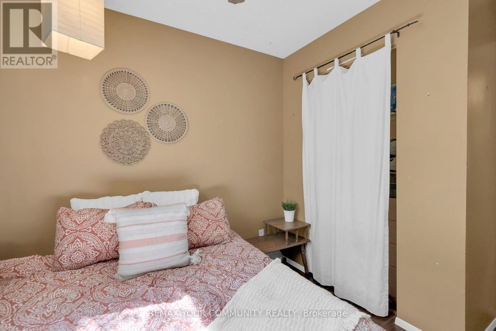 LOT 50 - Image 20