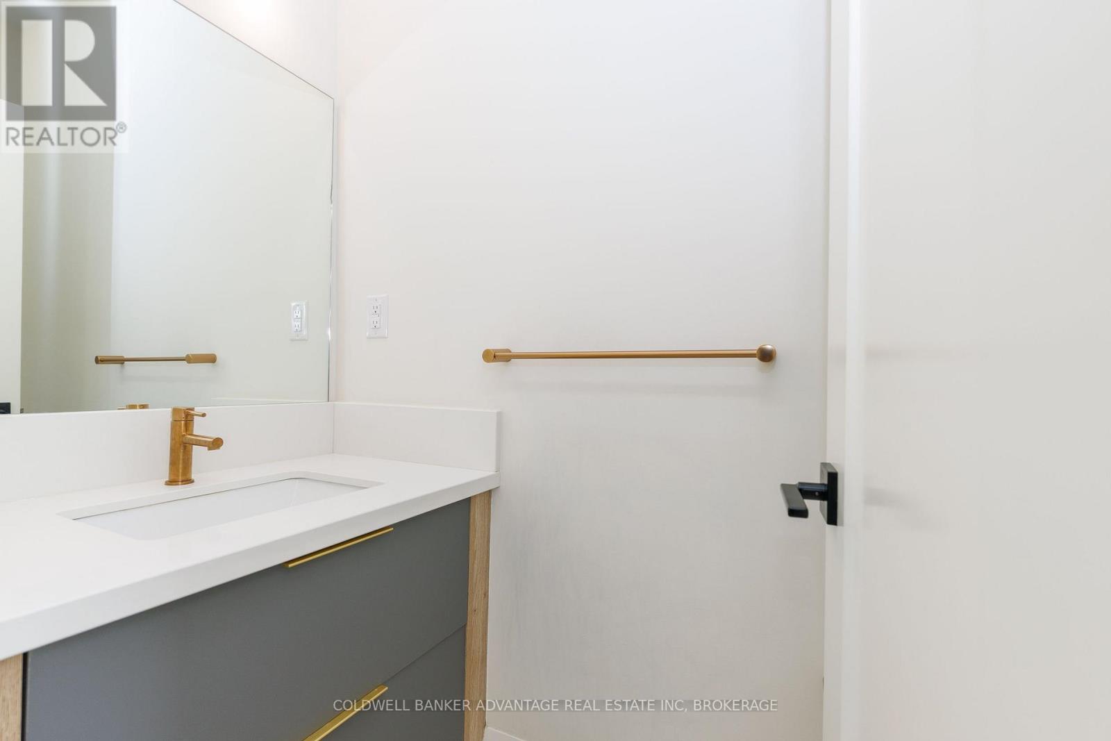 445 JULIA DRIVE - Image 20
