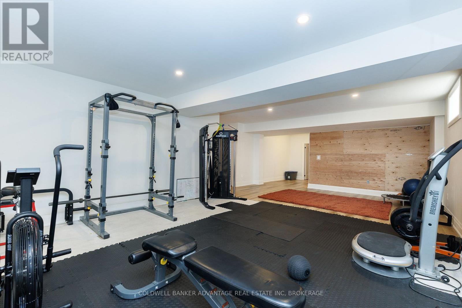 445 JULIA DRIVE - Image 30