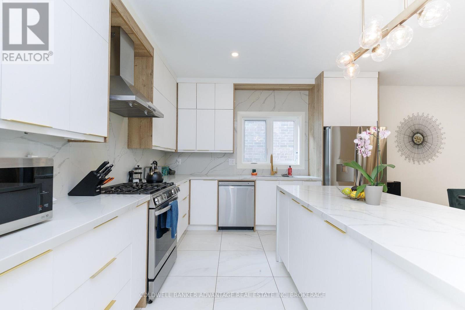 445 JULIA DRIVE - Image 9