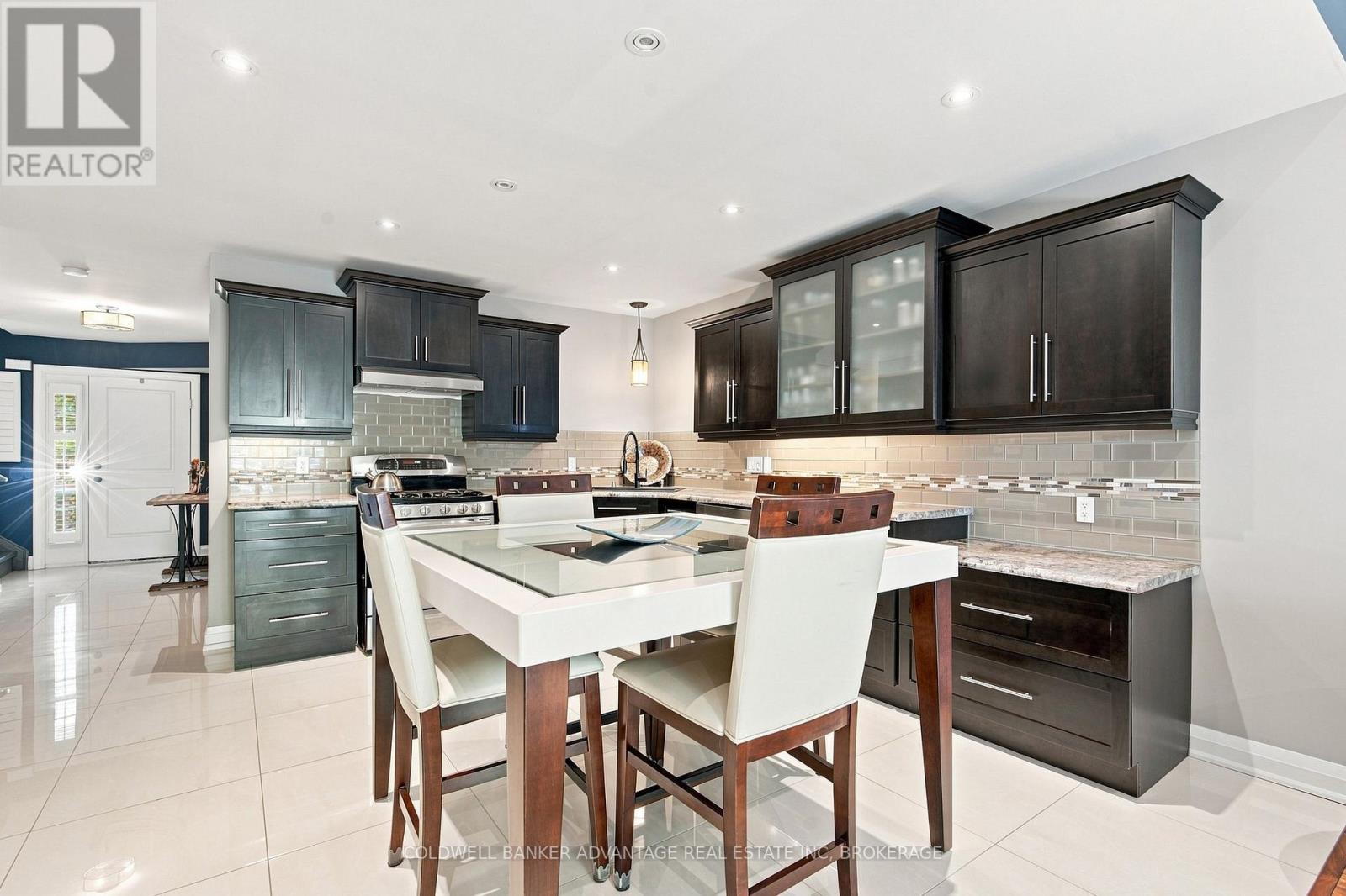 #23 7 GIBSON PLACE - Image 10