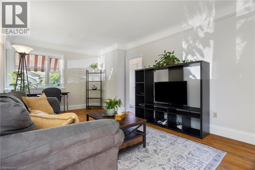 1099 UNION Street - Image 10
