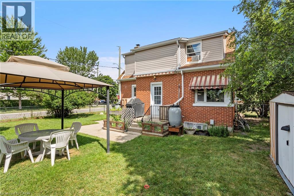 1099 UNION Street - Image 43