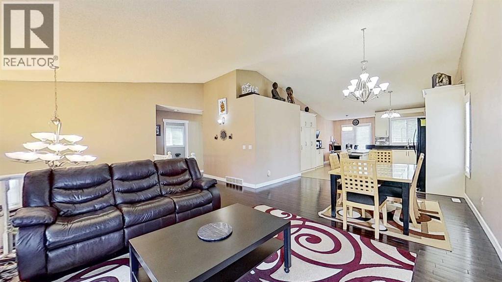 109 Edgebrook Gardens NW - 6