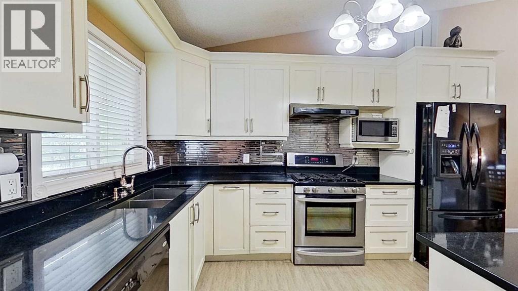 109 Edgebrook Gardens NW - 11