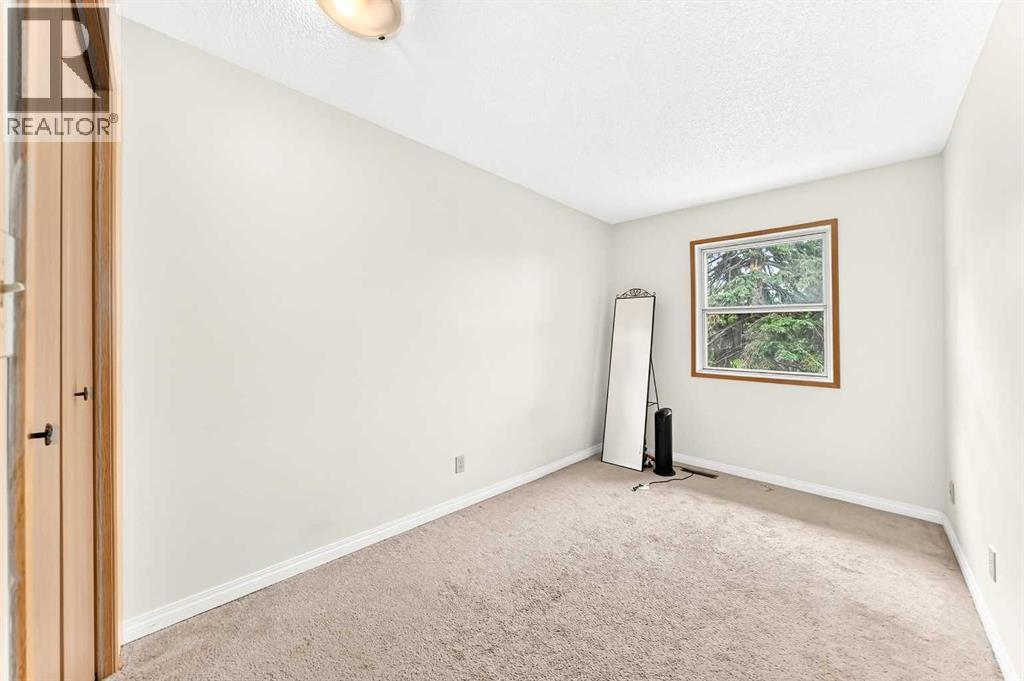 454 20 Avenue NW - 27