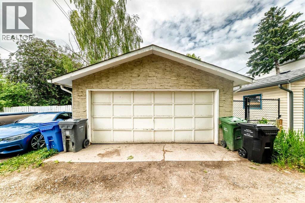 454 20 Avenue NW - 45