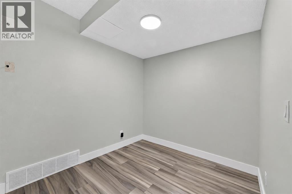 #72 3029 Rundleson Road NE - 17