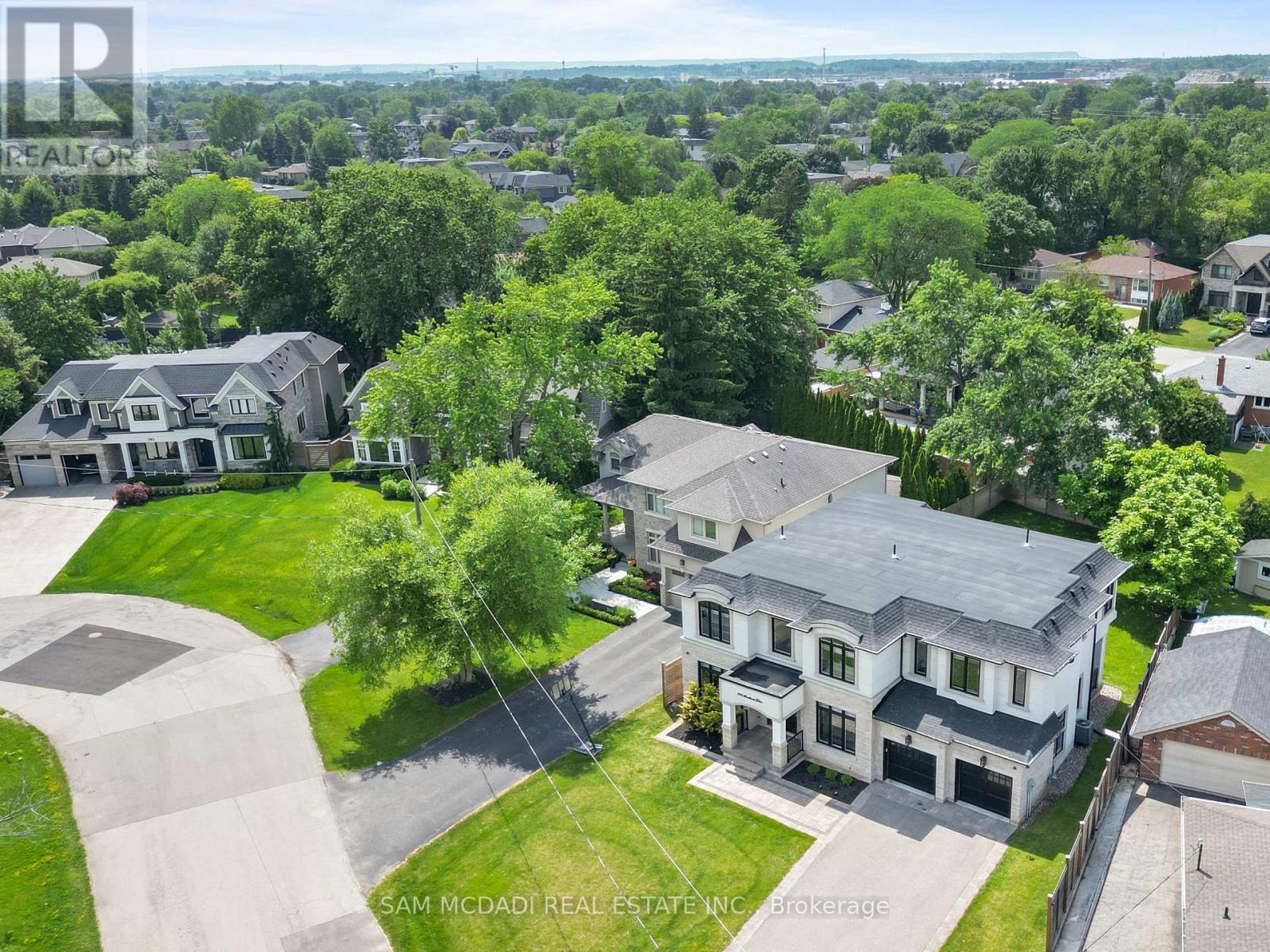 390 SANDHURST DRIVE - 50