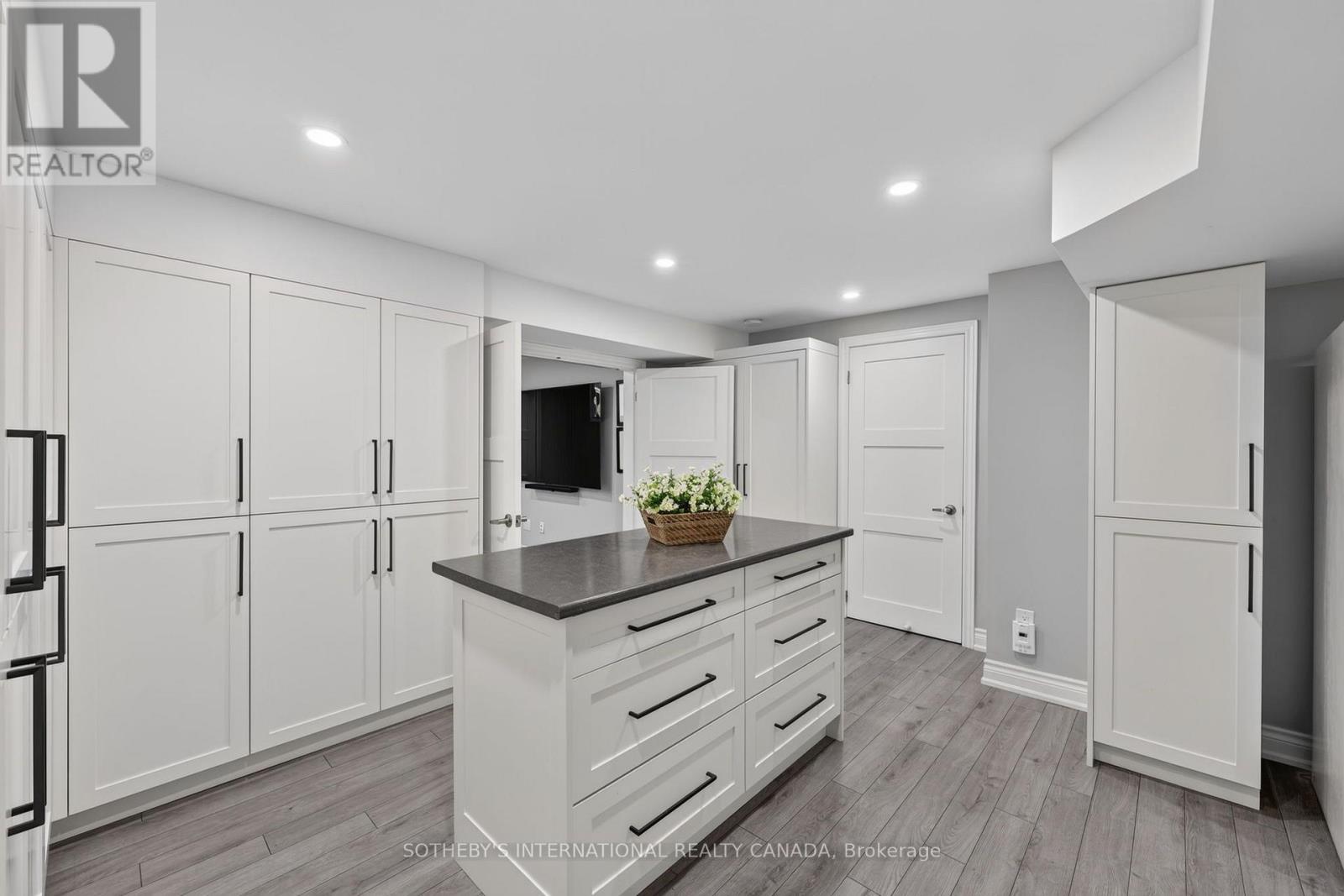 7 MCKEE DRIVE - Image 29