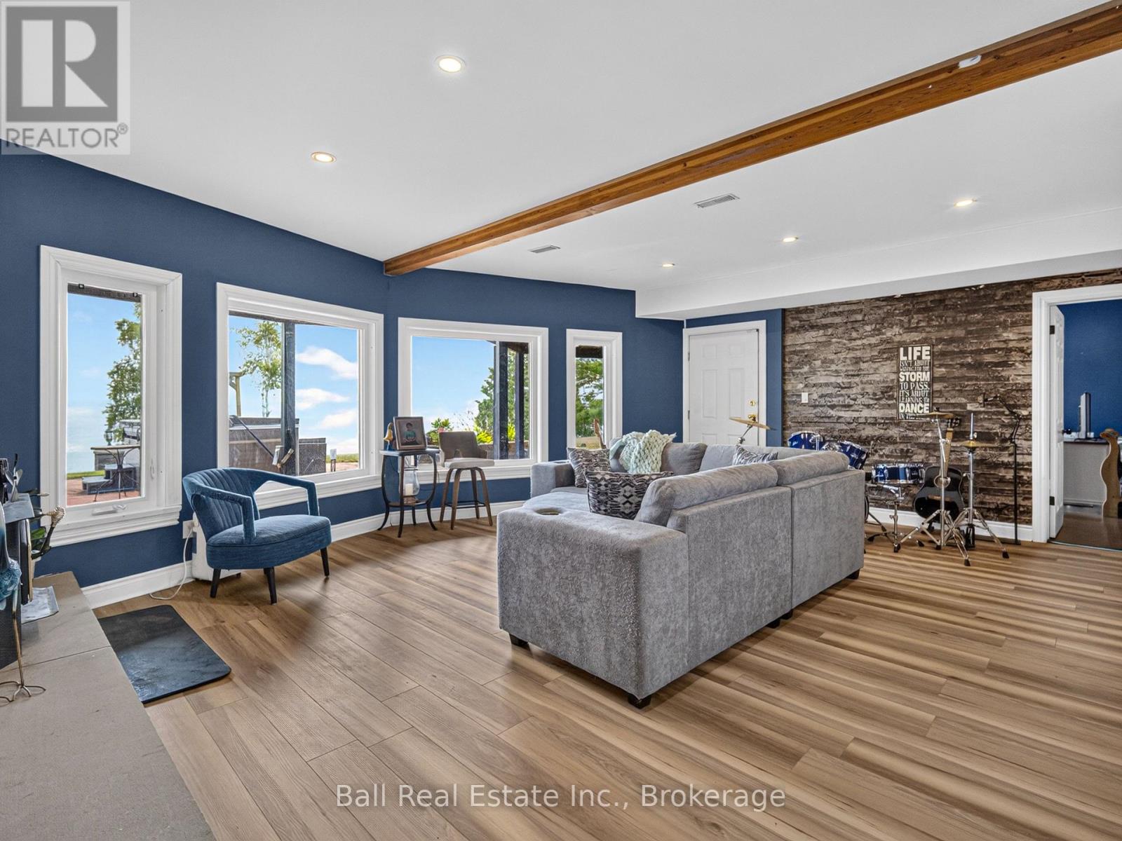 151 PELLER COURT - 31