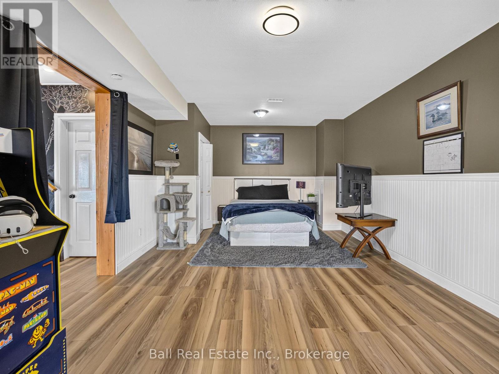 151 PELLER COURT - 35