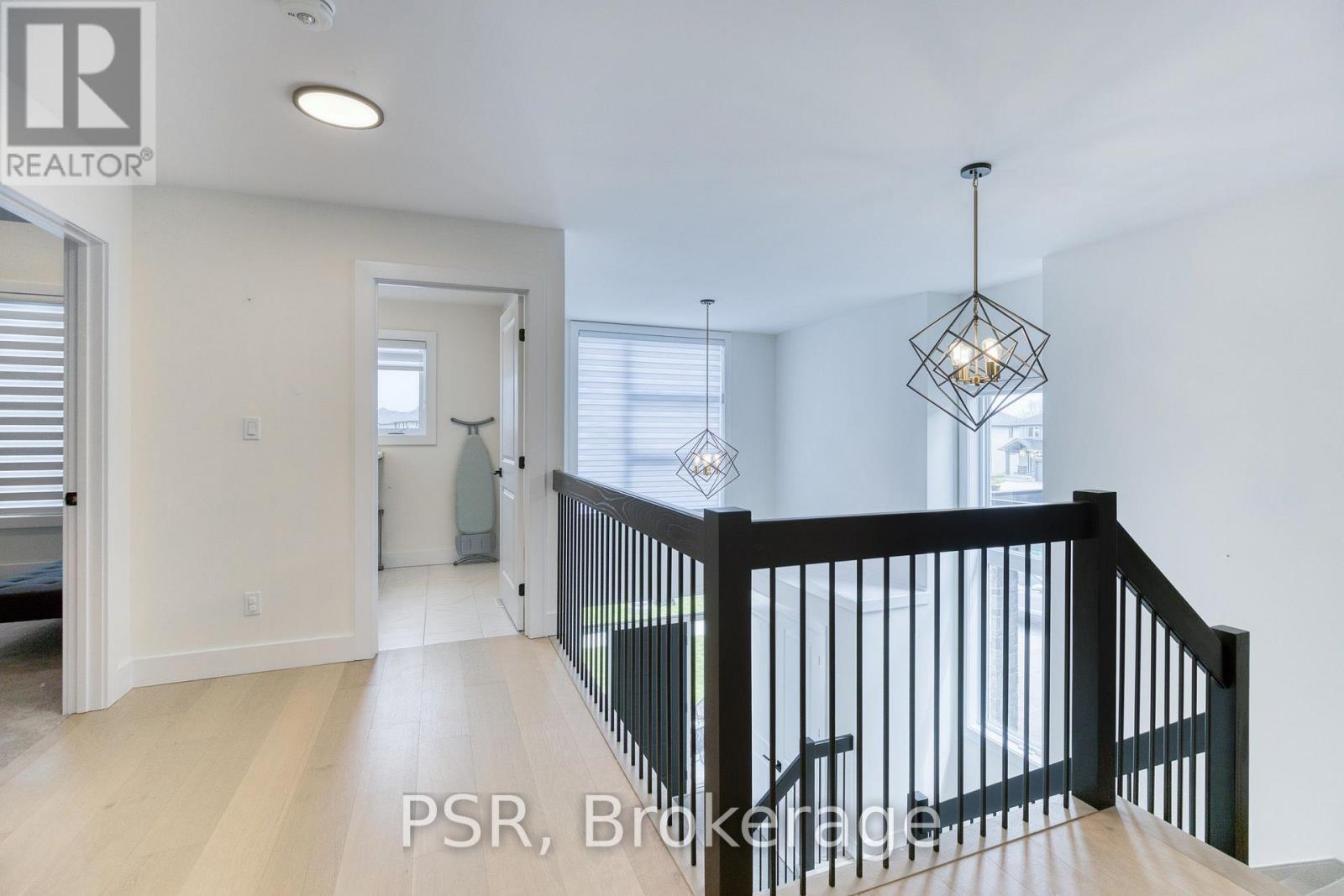 577 DOONWOODS CRESCENT - 21