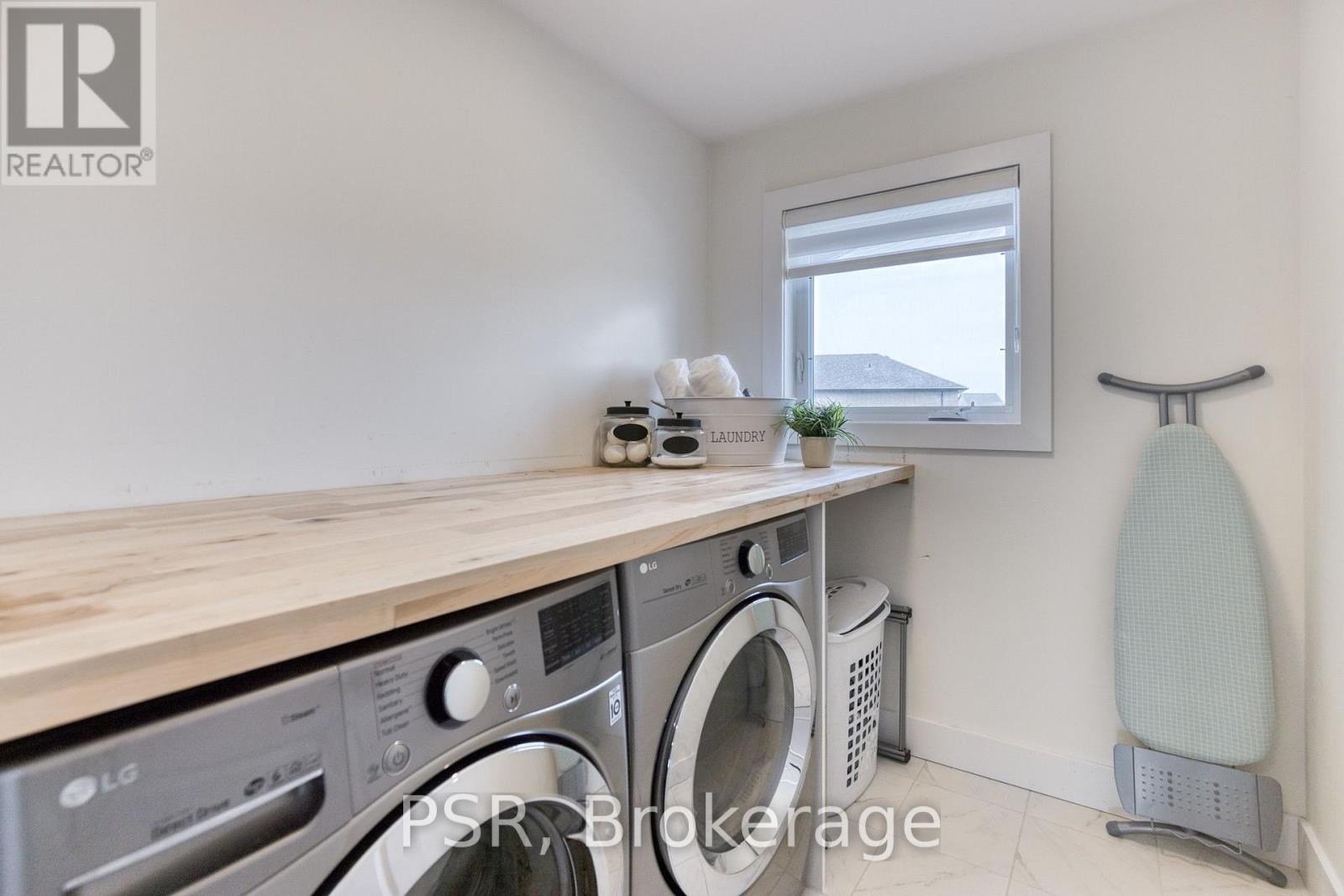 577 DOONWOODS CRESCENT - 33