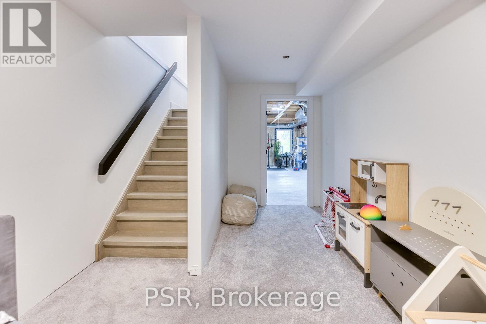 577 DOONWOODS CRESCENT - 34
