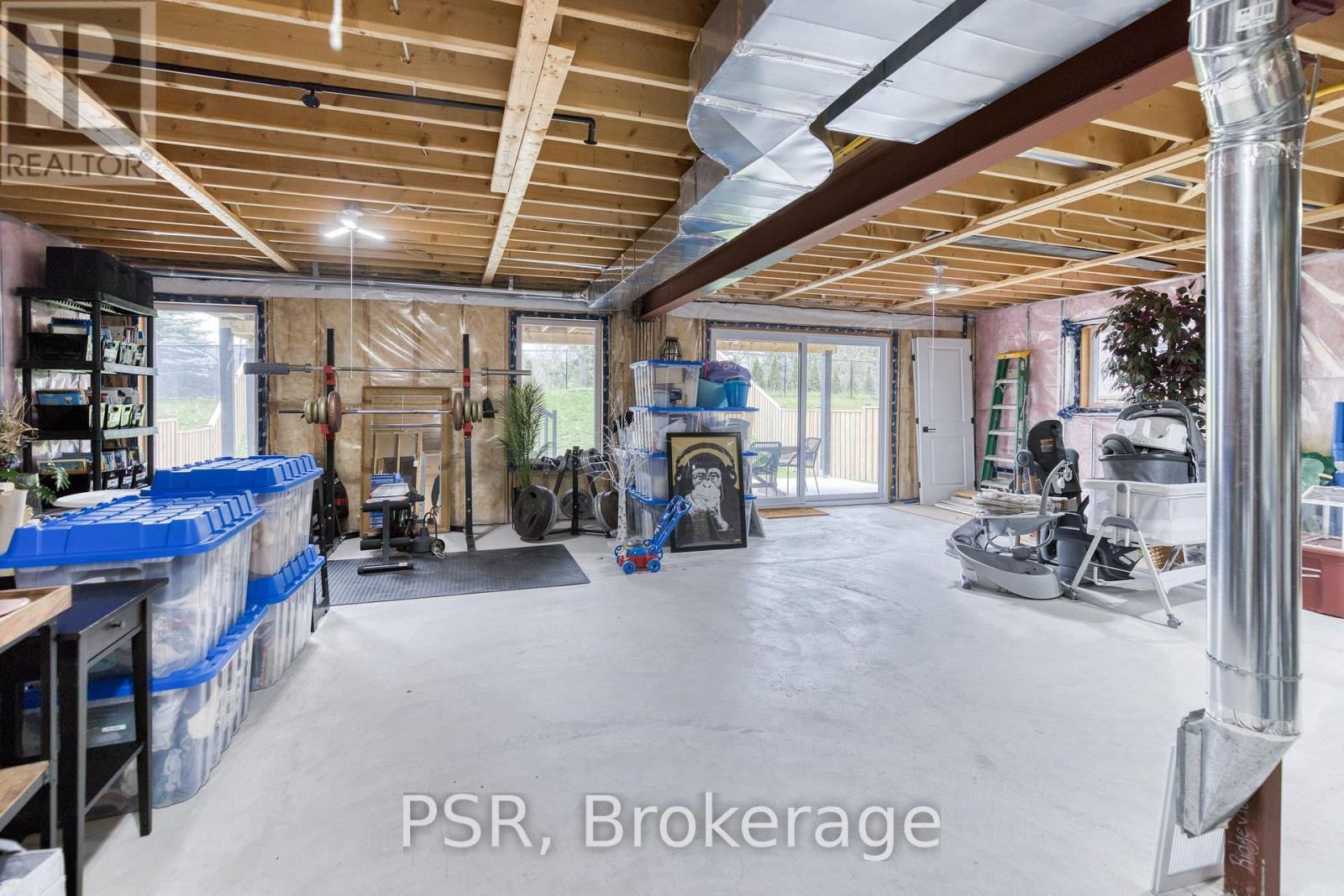 577 DOONWOODS CRESCENT - 35