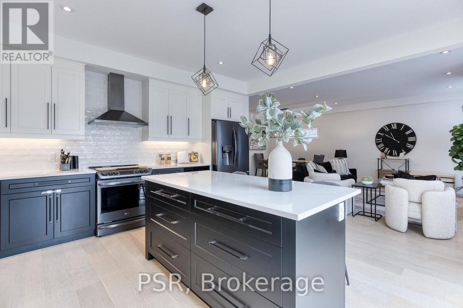 577 DOONWOODS CRESCENT - 8