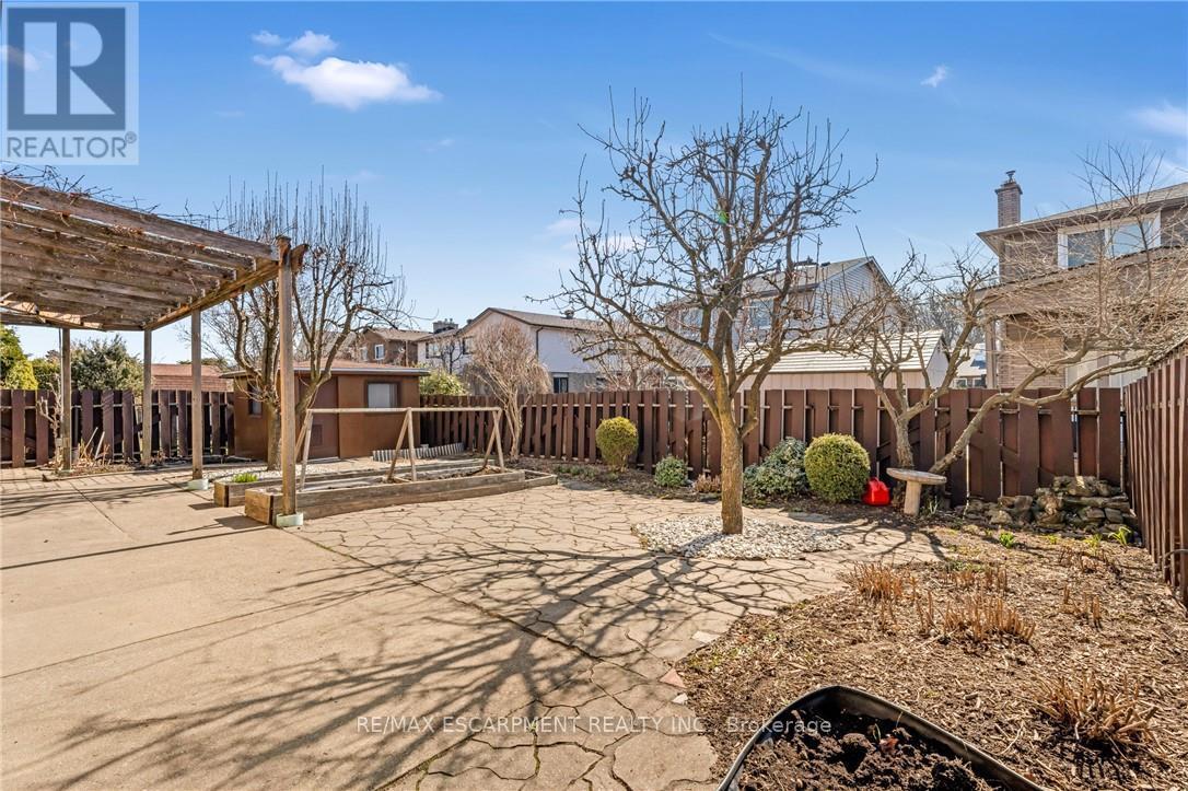 36 SKYLARK DRIVE - 11