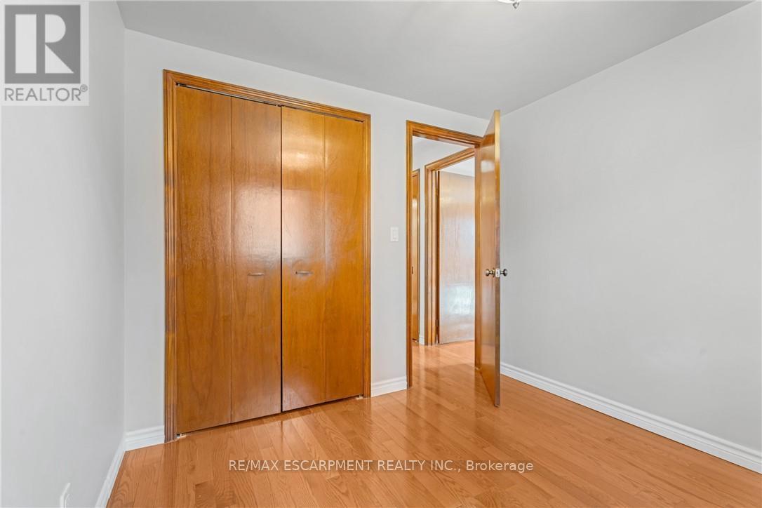 36 SKYLARK DRIVE - 19