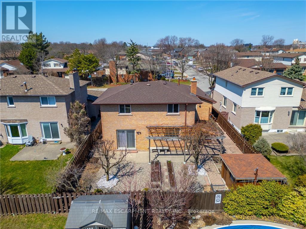 36 SKYLARK DRIVE - 24