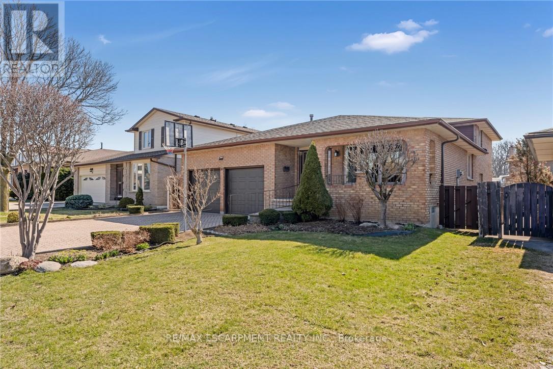 36 SKYLARK DRIVE - 4