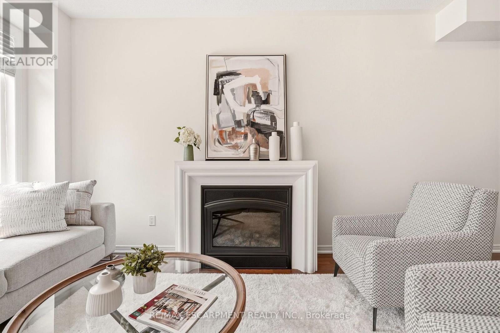 215 NISBET BOULEVARD - 10