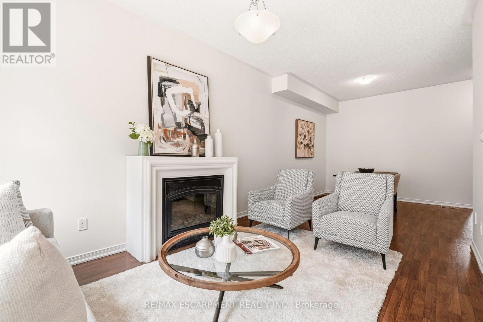 215 NISBET BOULEVARD - 11