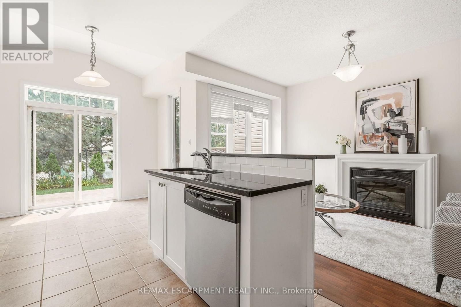 215 NISBET BOULEVARD - 15