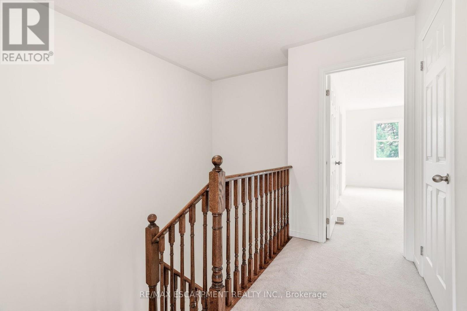 215 NISBET BOULEVARD - 24