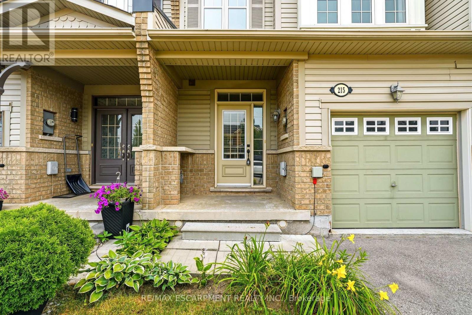 215 NISBET BOULEVARD - 3
