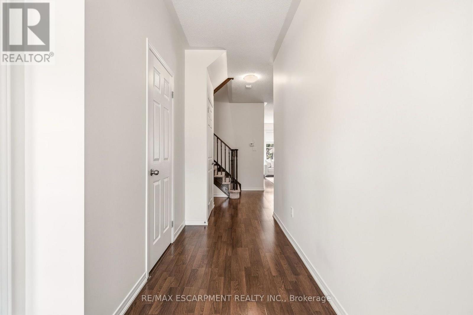 215 NISBET BOULEVARD - 5