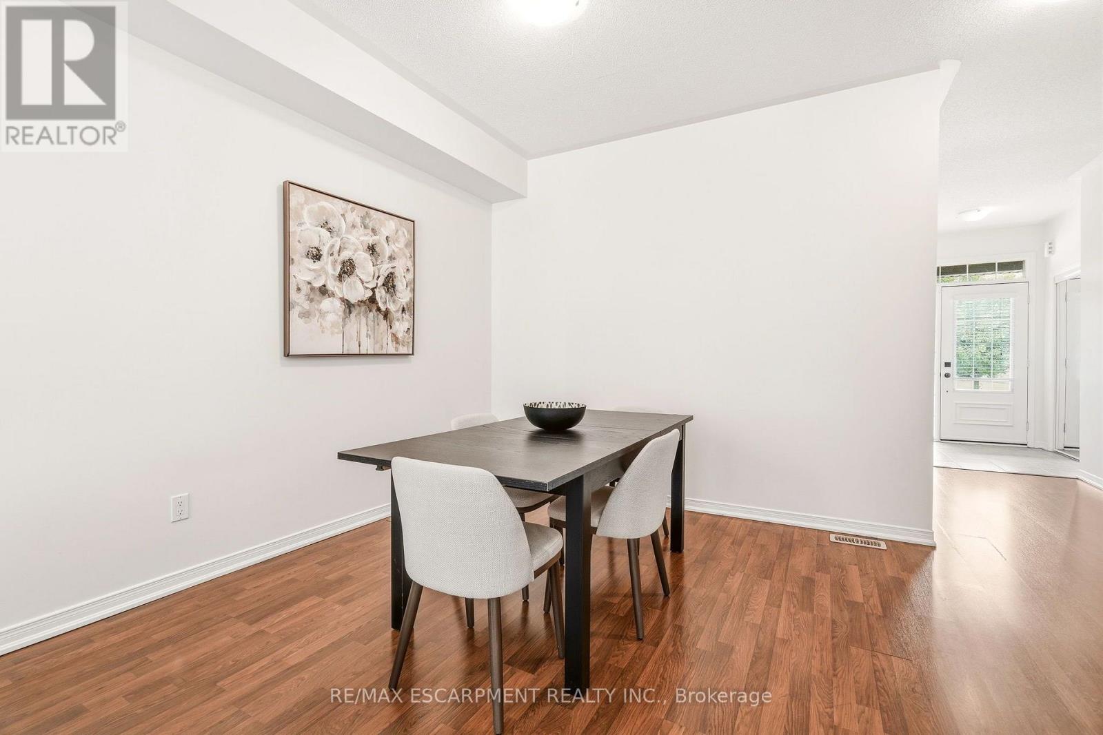 215 NISBET BOULEVARD - 8