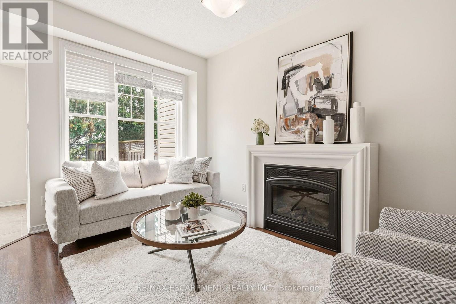 215 NISBET BOULEVARD - 9