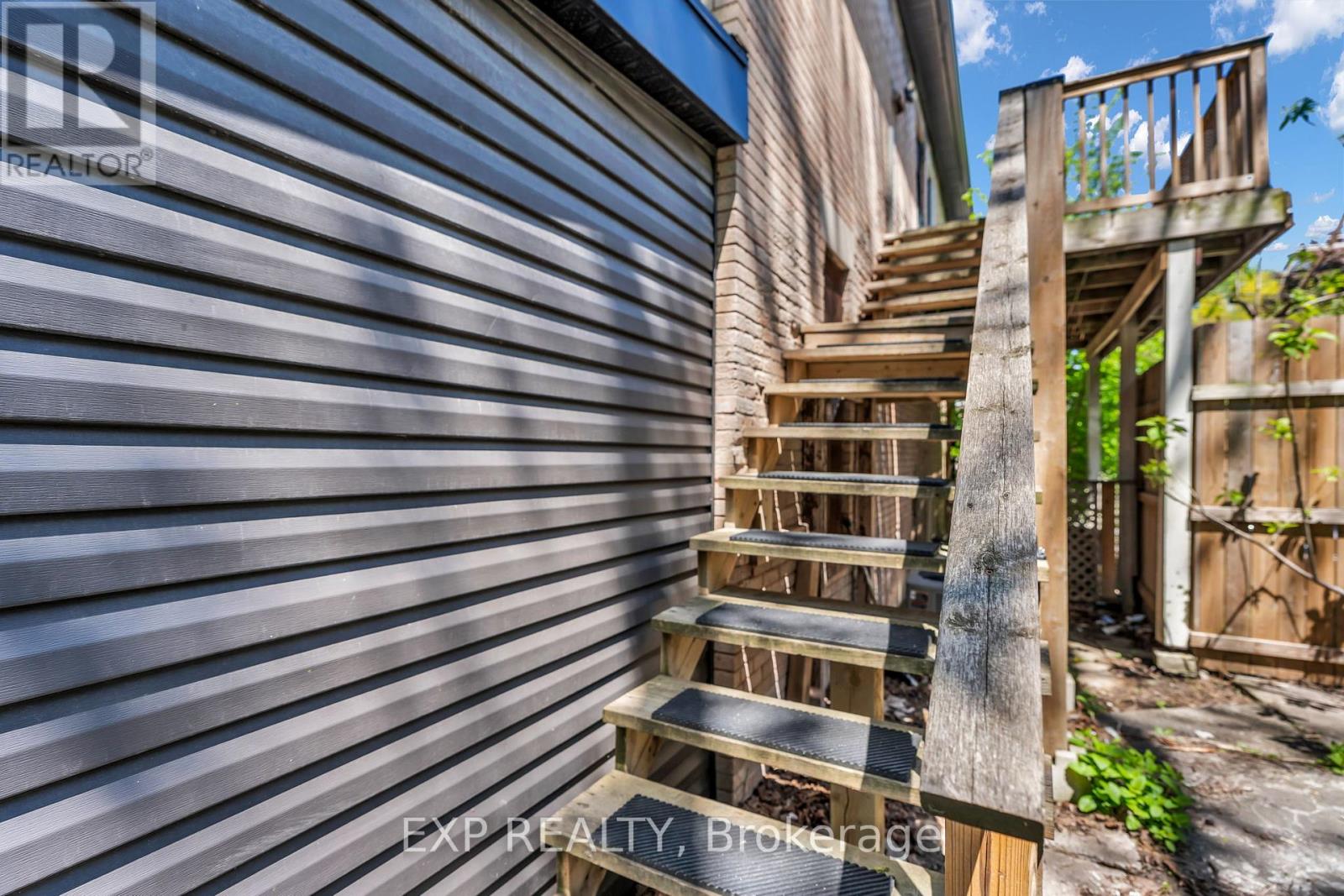 553 QUEBEC STREET - 17