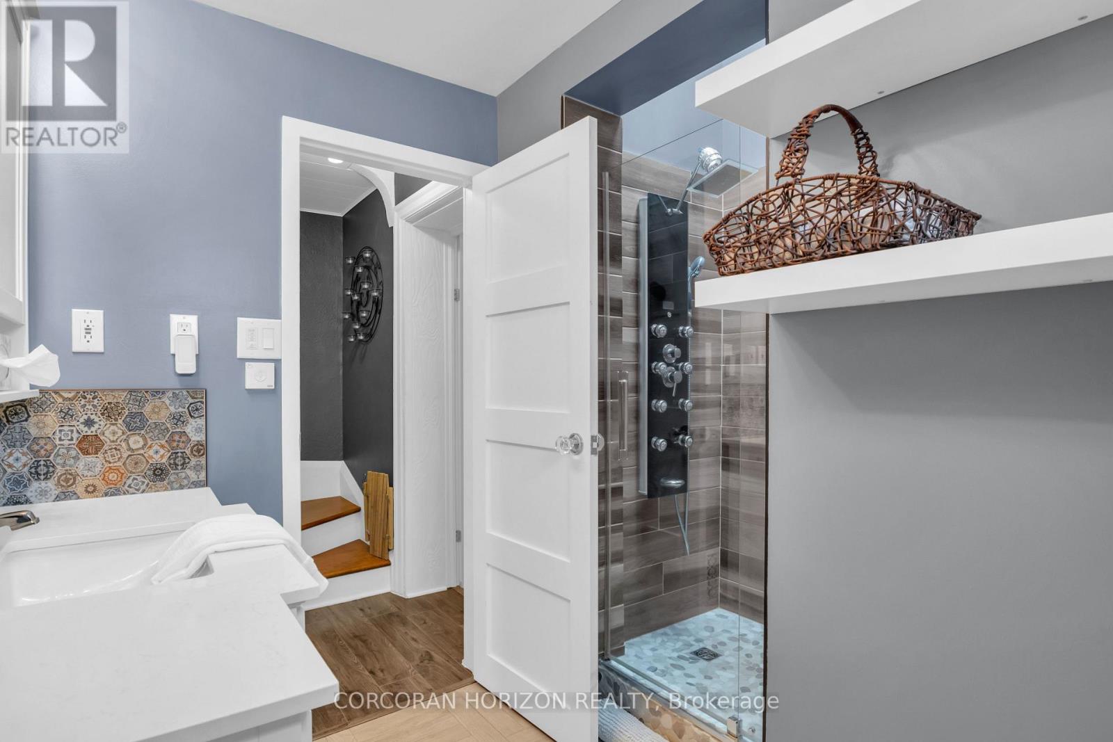 296 WEBER STREET E - 19