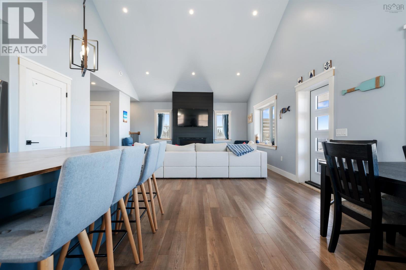 136 Thompson Drive - 11