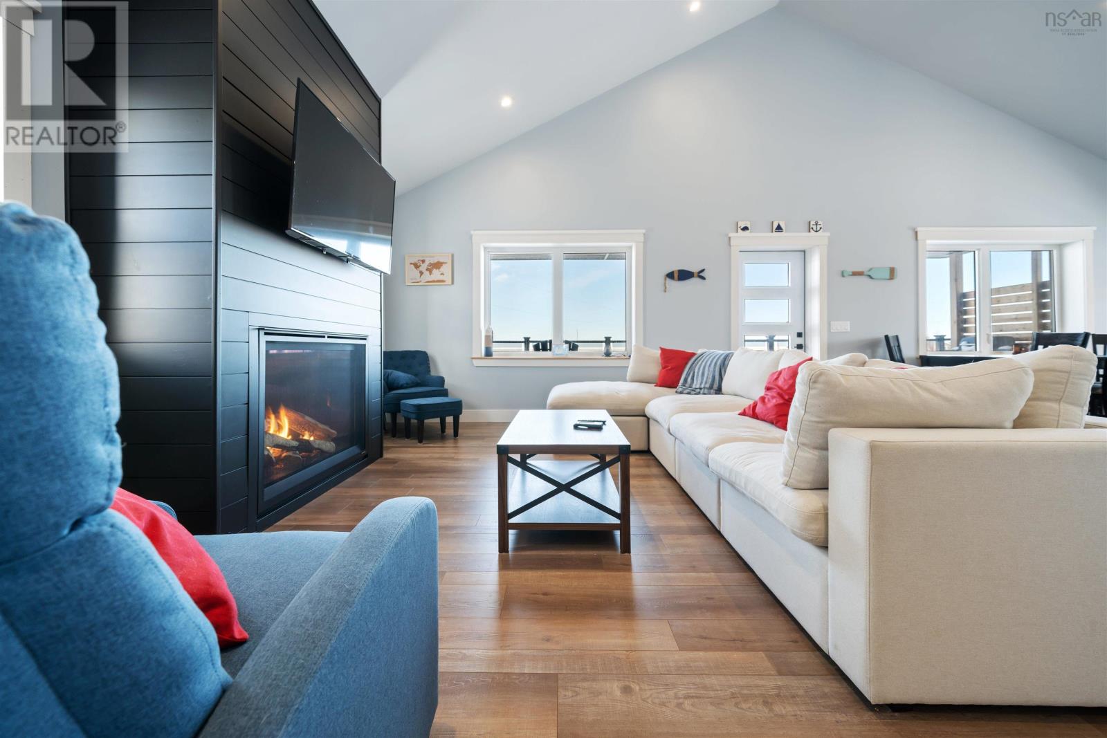 136 Thompson Drive - 13