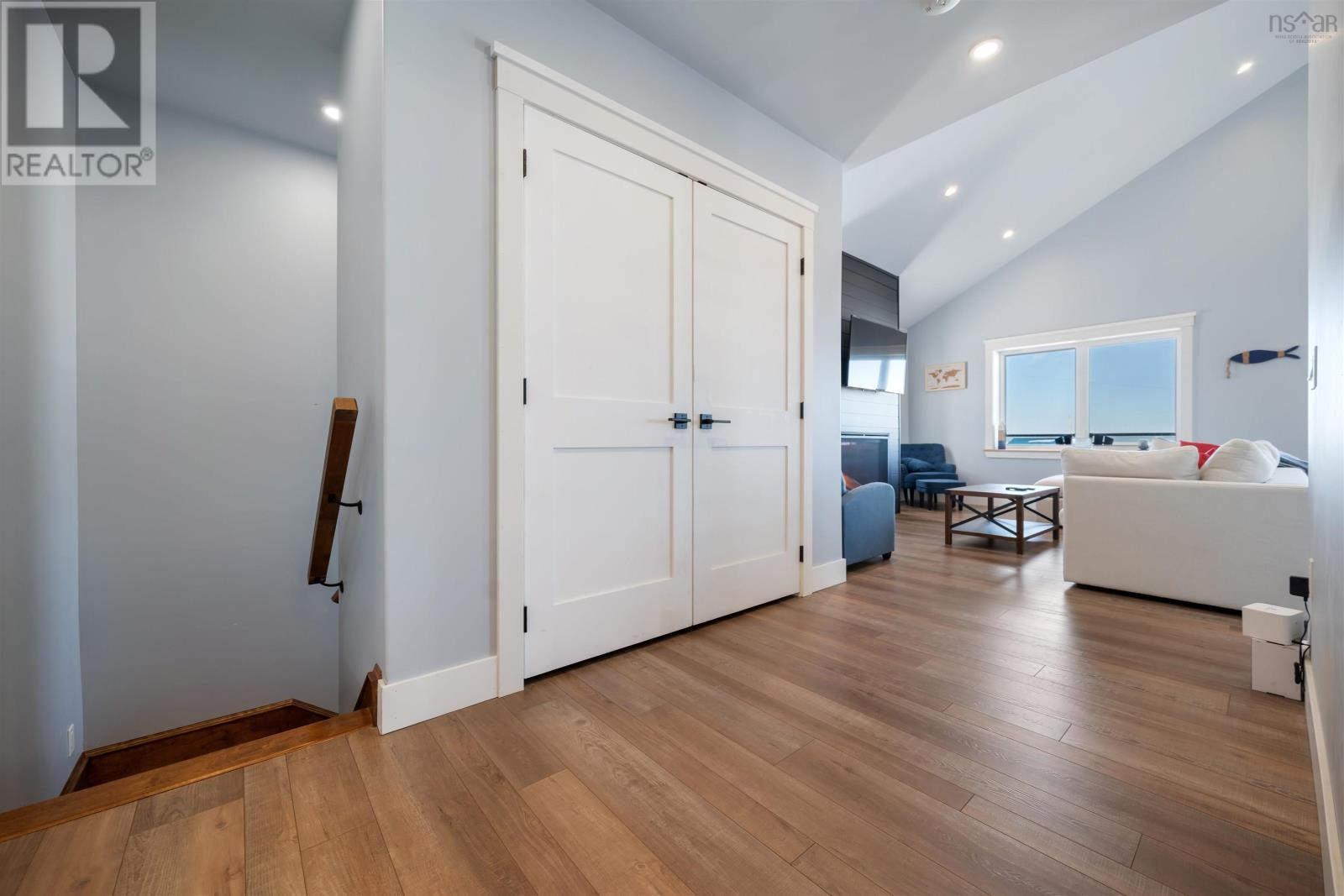 136 Thompson Drive - 15