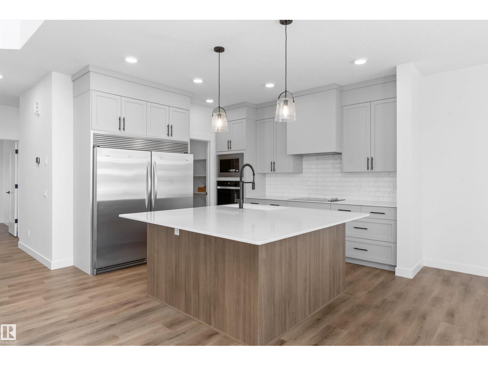2224 5 AV NW - 13