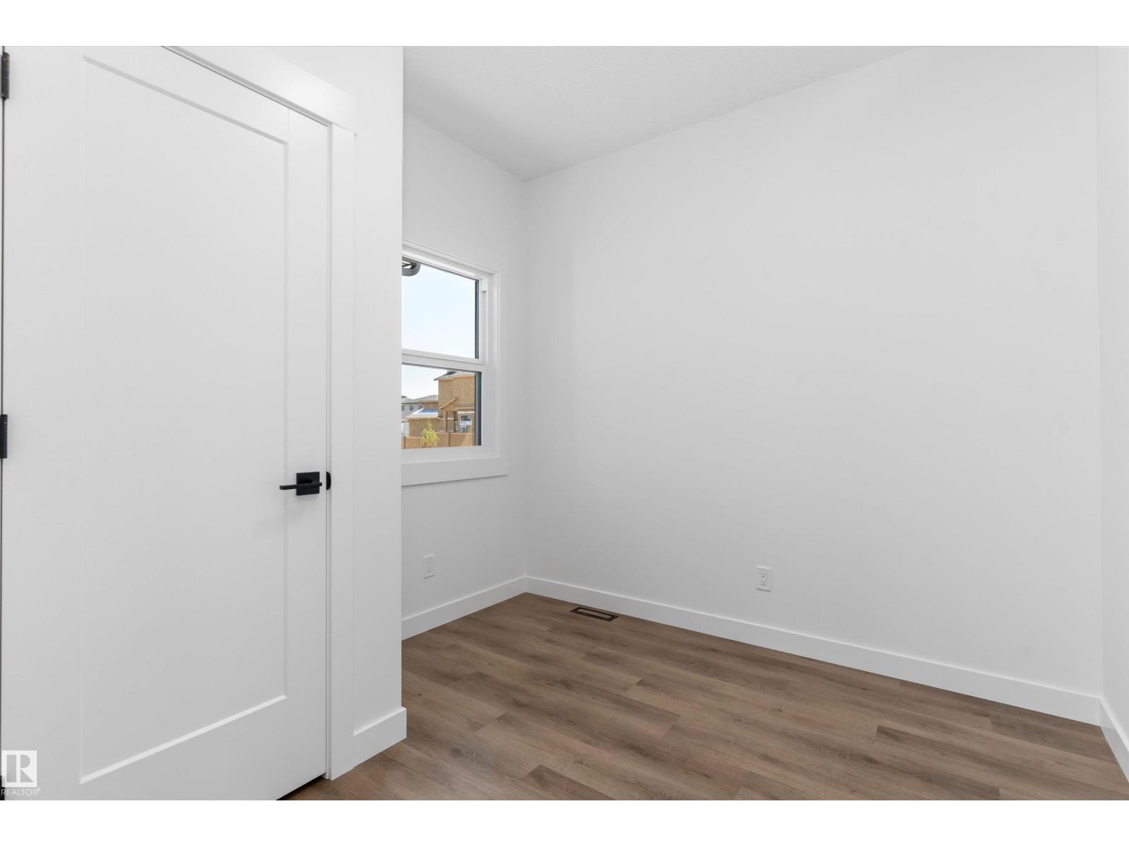 2224 5 AV NW - Image 4