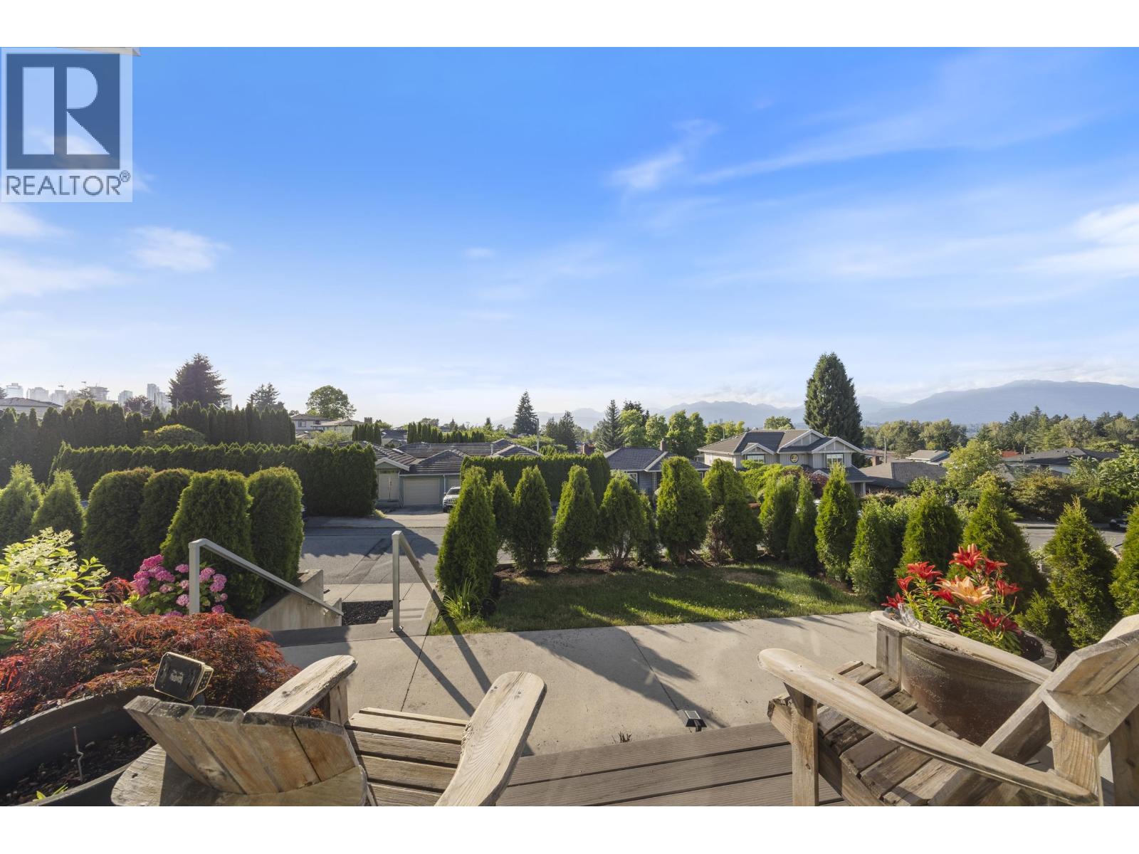7 Bed, 6 Bath House for Sale in Burnaby – 6346 BURNS STREET, Burnaby – MLS# R3144659 - Image 6