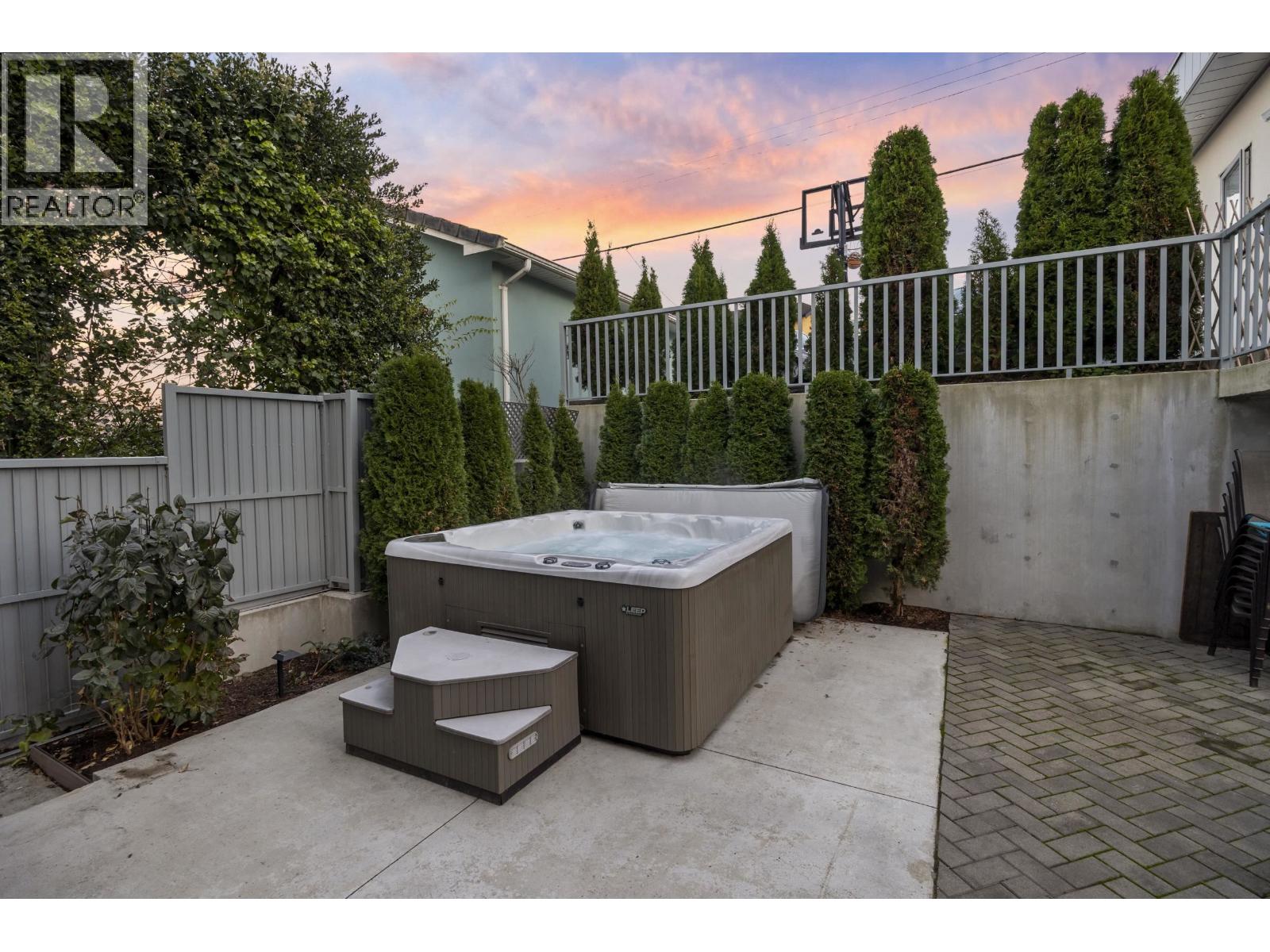 7 Bed, 6 Bath House for Sale in Burnaby – 6346 BURNS STREET, Burnaby – MLS# R3144659 - Image 36