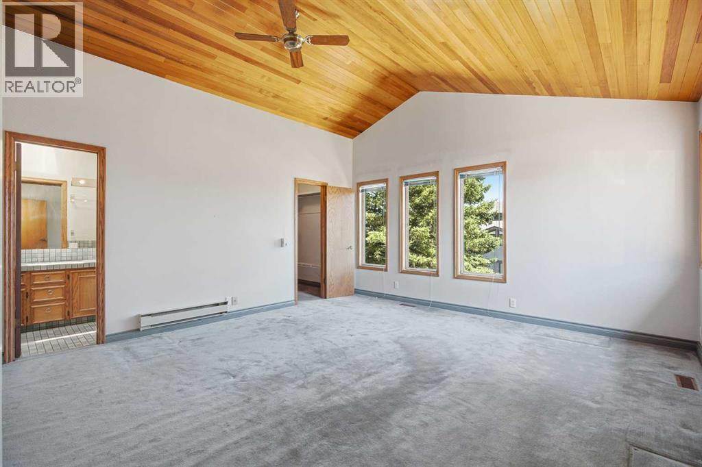 168 Edgehill Close NW - 23