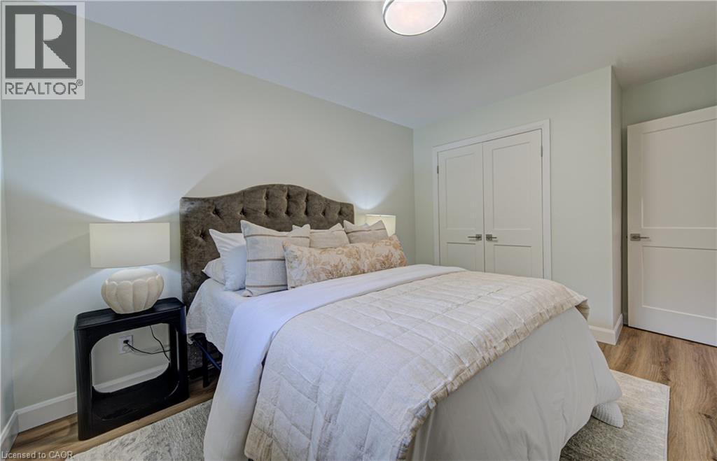 163 LYNNBROOK Crescent - 25