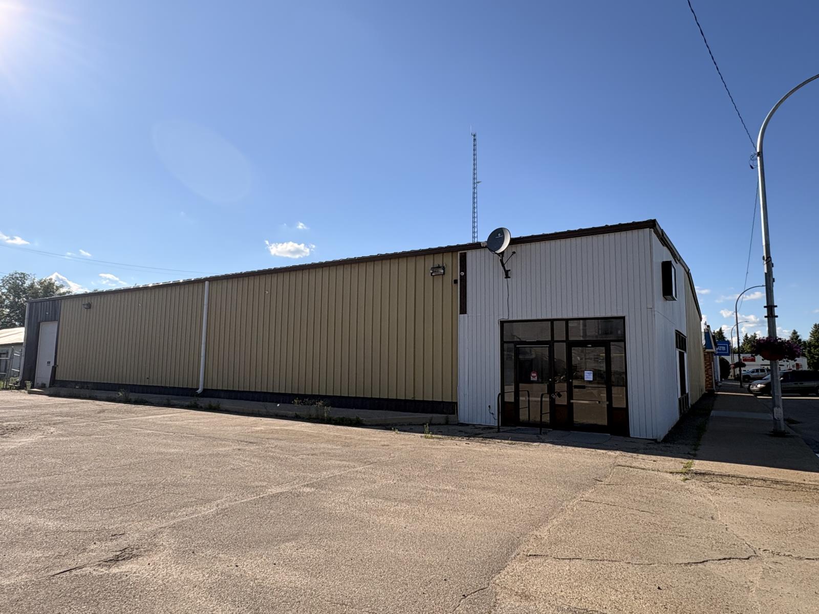 5012 51 Street - Photo 5