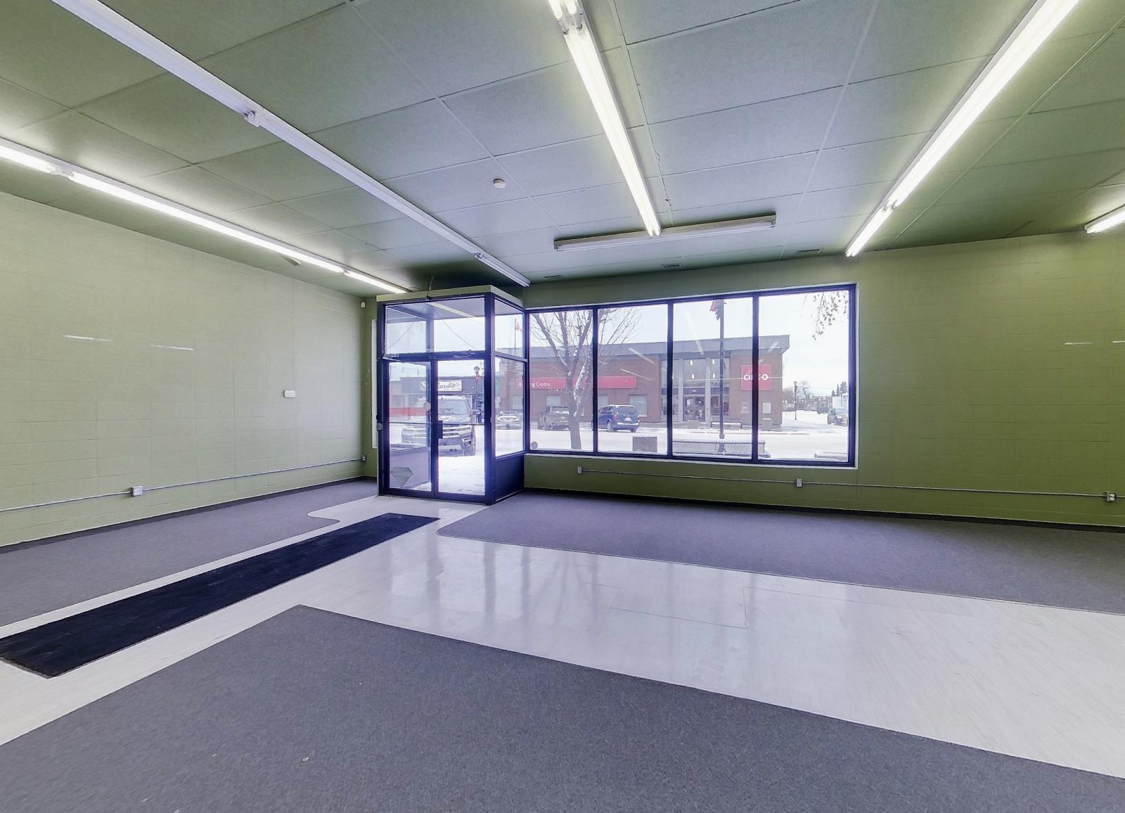 5102 50 Street - Photo 9