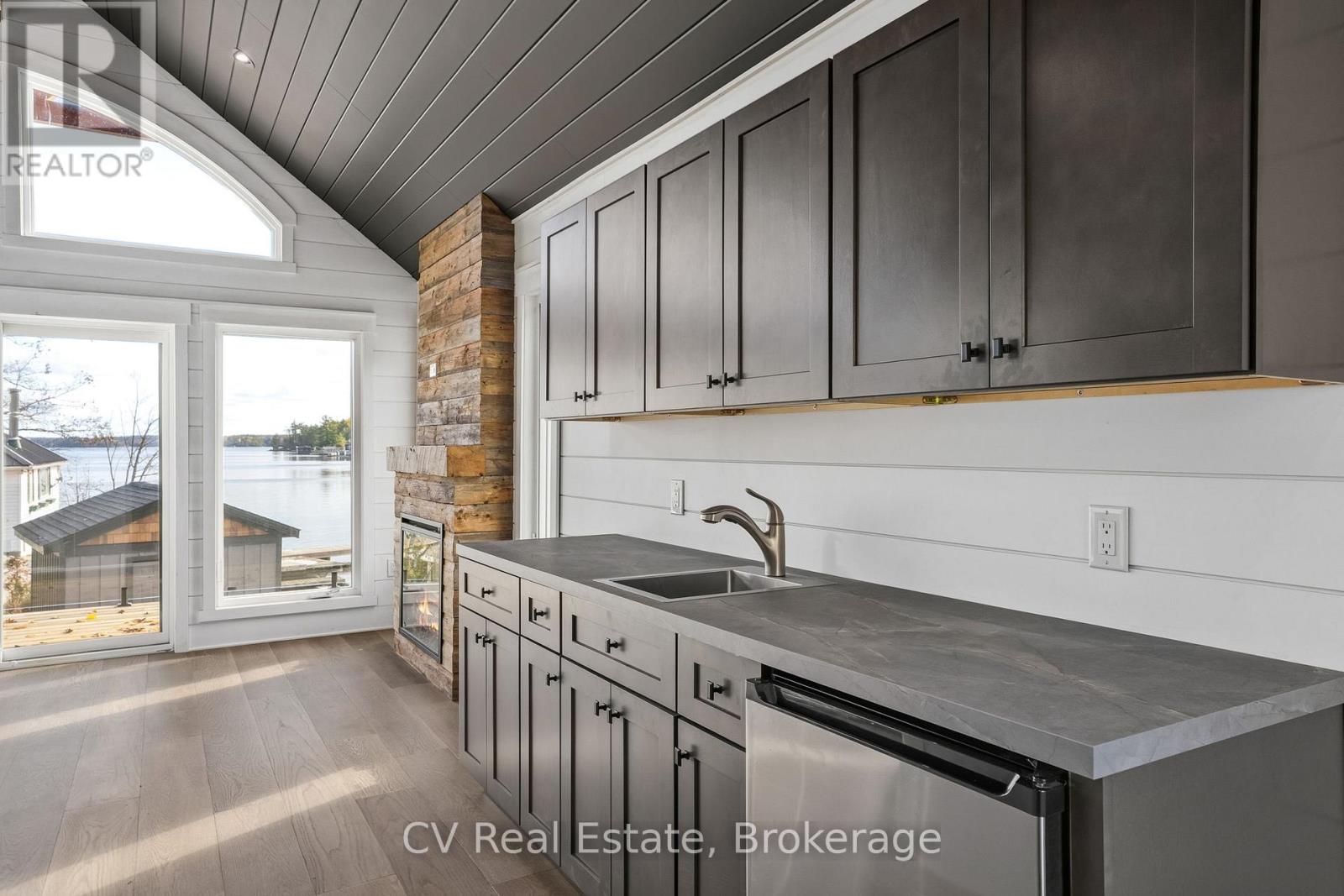 1111 LAKESHORE DRIVE - 28